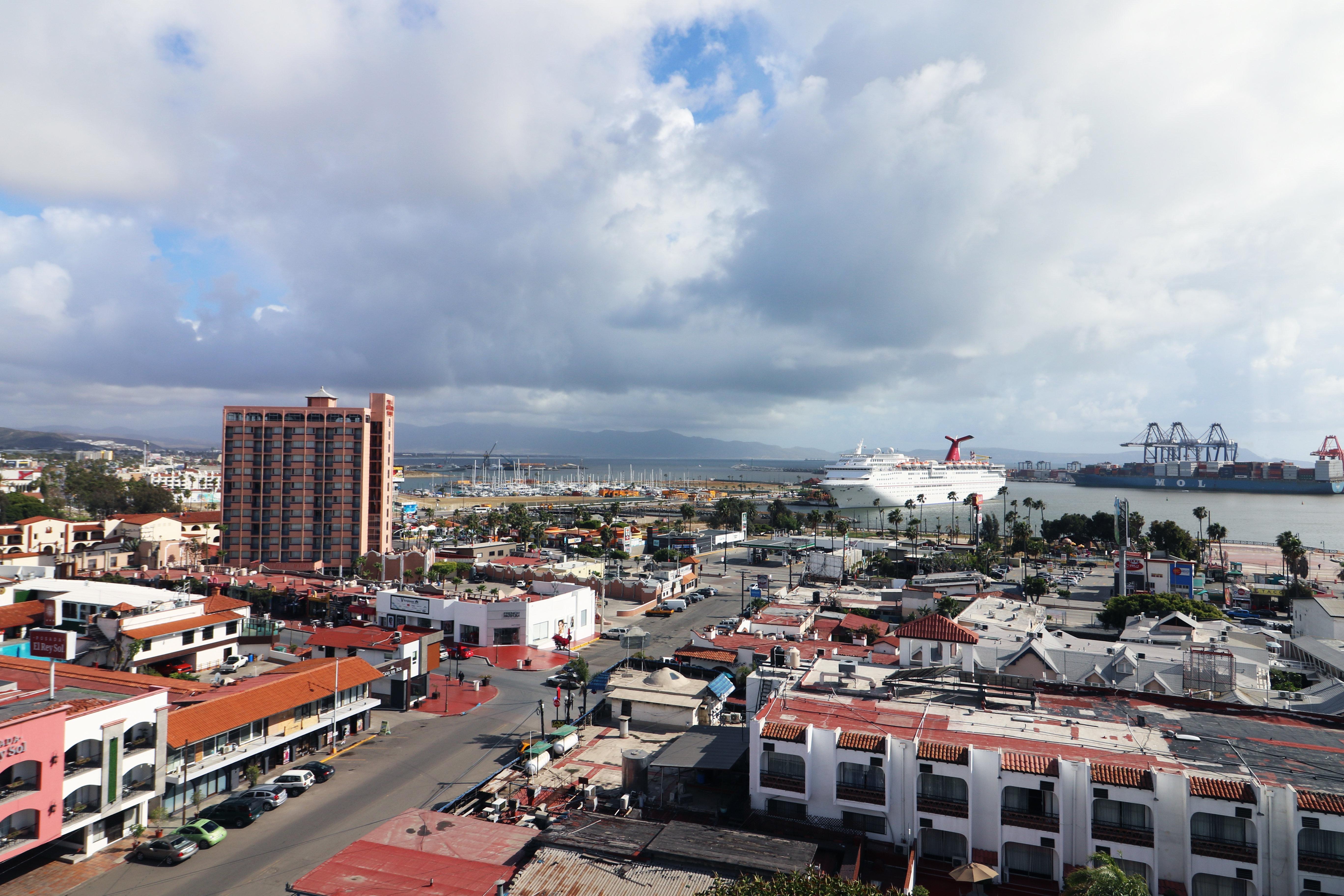 Holiday Inn Express & Suites - Ensenada Centro By Ihg Exteriör bild