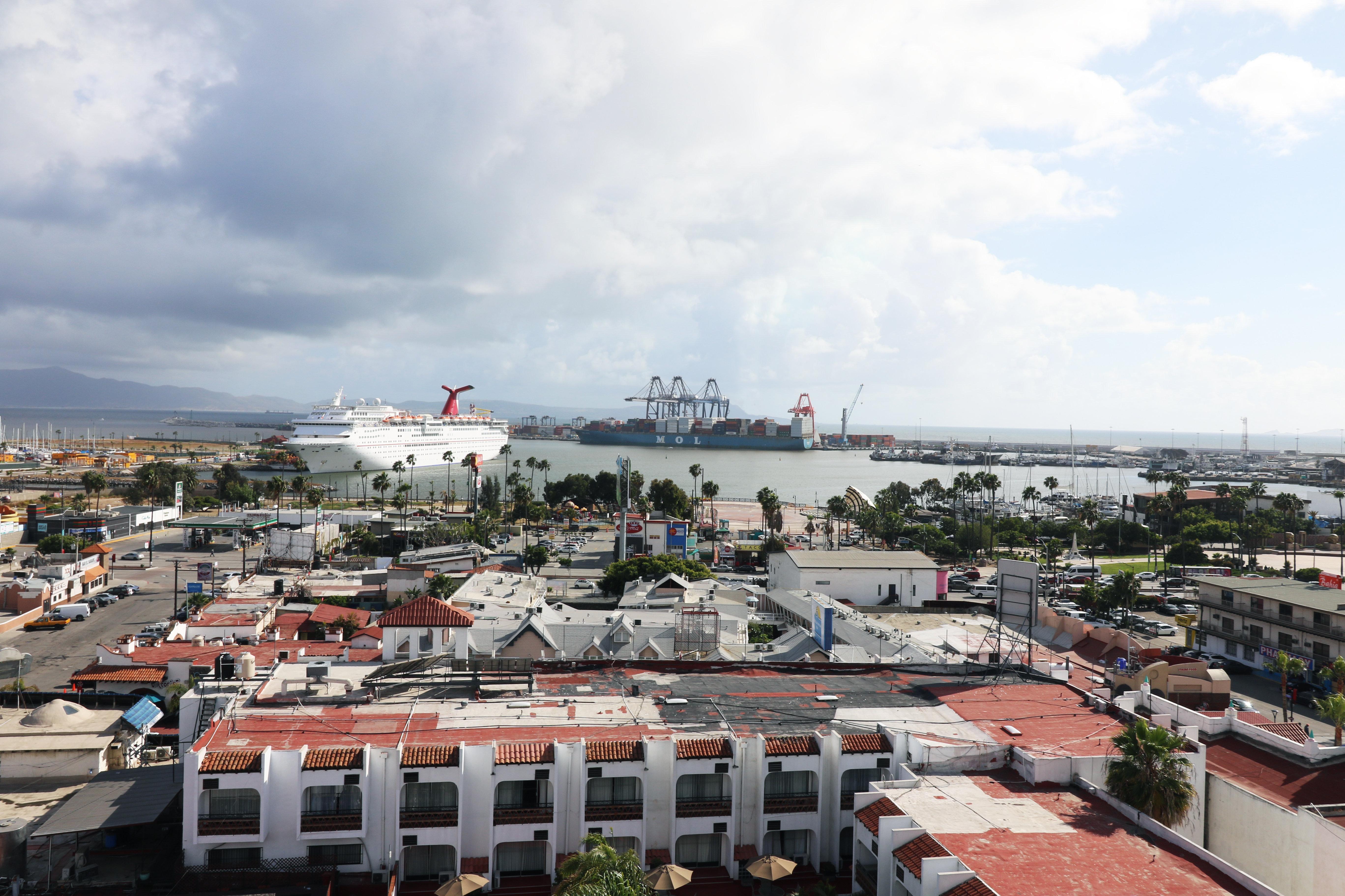 Holiday Inn Express & Suites - Ensenada Centro By Ihg Exteriör bild