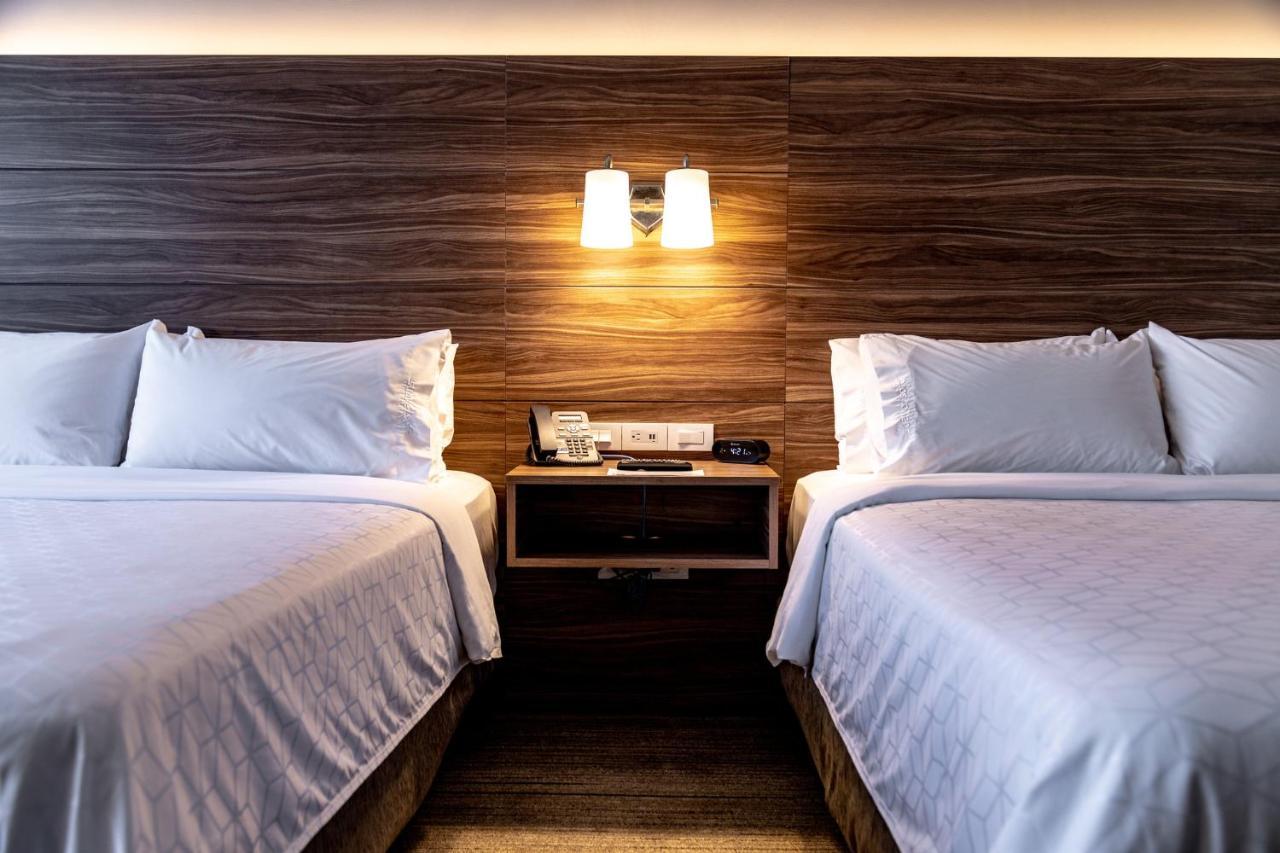 Holiday Inn Express & Suites - Ensenada Centro By Ihg Exteriör bild